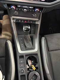 Audi Q3, 2022г., передний привод, робот