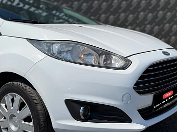 Ford Fiesta, 2015г., передний привод, робот