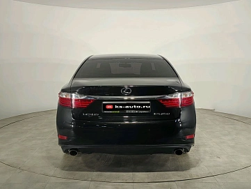 Lexus ES, 2015г., передний привод, автомат