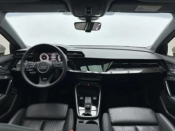 Audi A3, 2023г, передний привод, робот