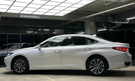 Lexus ES, 2025г., передний привод, вариатор