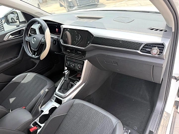 Volkswagen T-Cross, 2022г., передний привод, робот