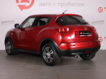 Nissan Juke, 2012г., передний привод, вариатор