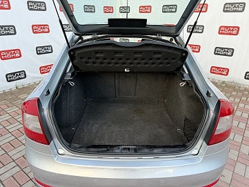 Skoda Octavia, 2010г., передний привод, робот