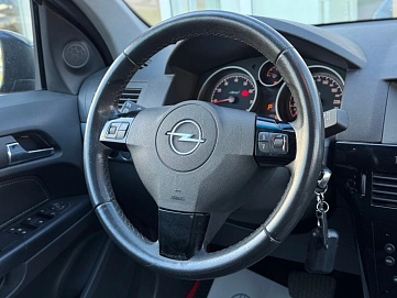 Opel Astra, 2008г., передний привод, автомат