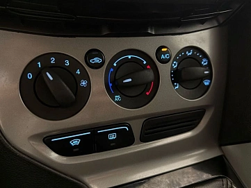 Ford Focus, 2013г., передний привод, механика