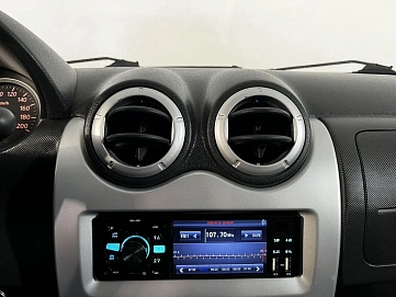 Renault Sandero, 2012г., передний привод, механика