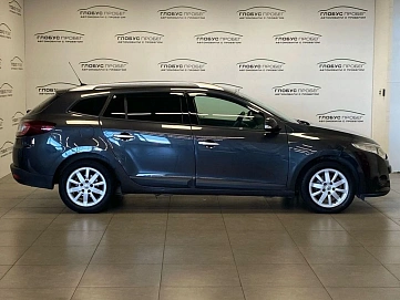 Renault Megane, 2010г., передний привод, механика