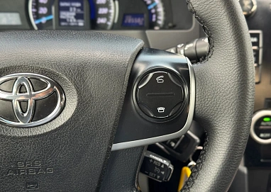 Toyota Camry, 2012г., передний привод, автомат