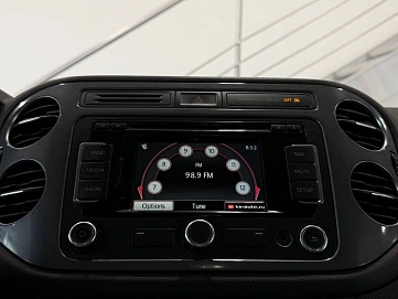 Volkswagen Tiguan, 2012г., передний привод, автомат