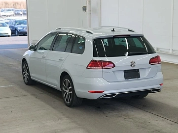 Volkswagen Golf, 2019г., передний привод, робот