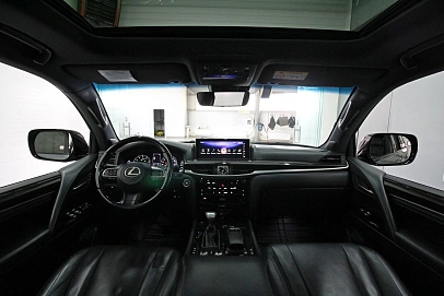 Lexus LX, 2018г., полный привод, автомат