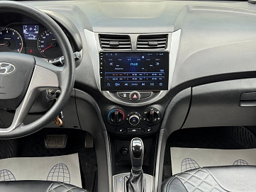 Hyundai Solaris, 2015г., передний привод, автомат