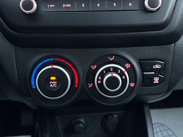 Kia Rio, 2013г., передний привод, механика