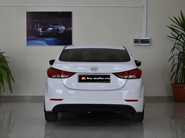 Hyundai Elantra, 2014г., передний привод, механика
