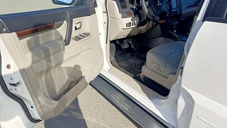 Mitsubishi Pajero, 2008г., полный привод, автомат
