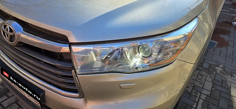 Toyota Highlander, 2014г, передний привод, автомат