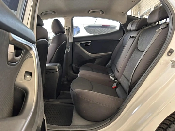 Hyundai Elantra, 2011г., передний привод, автомат