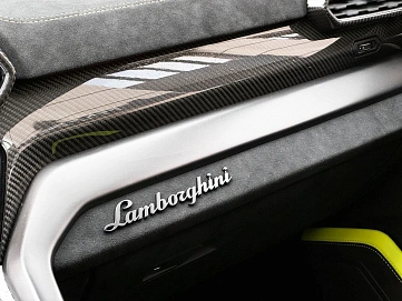Lamborghini Urus, 2023г., полный привод, автомат