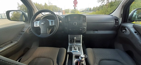 Nissan Pathfinder, 2012г., полный привод, механика