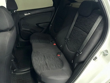 Hyundai Solaris, 2015г., передний привод, автомат