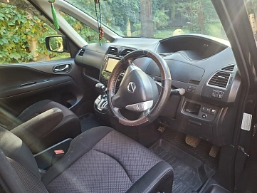 Nissan Serena, 2011г., передний привод, вариатор