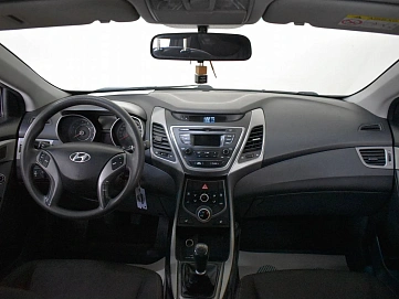 Hyundai Elantra, 2014г., передний привод, механика