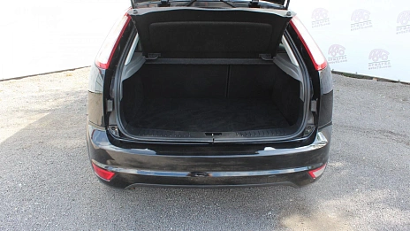 Ford Focus, 2010г., передний привод, механика