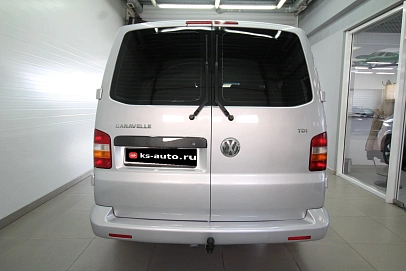 Volkswagen Caravelle, 2006г., передний привод, механика