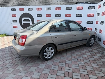Hyundai Elantra, 2009г., передний привод, автомат