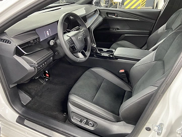 Toyota Camry, 2025г., передний привод, вариатор