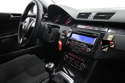 Volkswagen Passat, 2010г., передний привод, механика