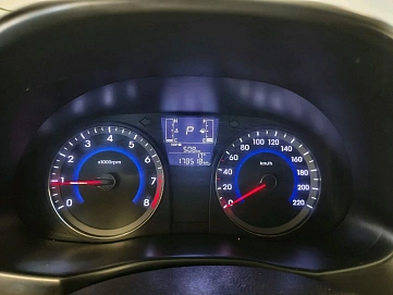 Hyundai Solaris, 2015г., передний привод, автомат