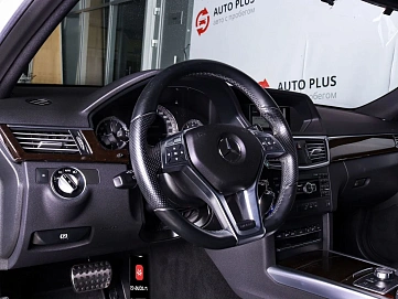 Mercedes-Benz E-Класс, 2013г., задний привод, автомат