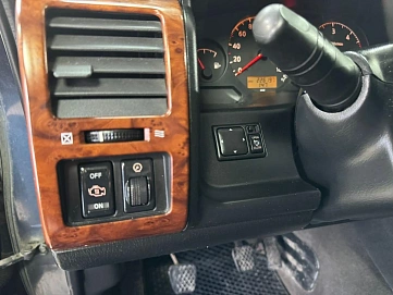 Nissan Patrol, 2004г., полный привод, автомат