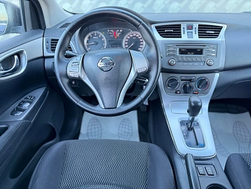 Nissan Sentra, 2015г., передний привод, вариатор