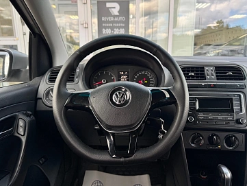 Volkswagen Polo, 2016г., передний привод, автомат