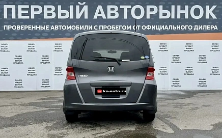 Honda Freed, 2010г., передний привод, вариатор