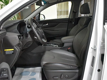 Hyundai Santa Fe, 2019г., передний привод, автомат