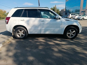 Suzuki Grand Vitara, 2011г, полный привод, автомат