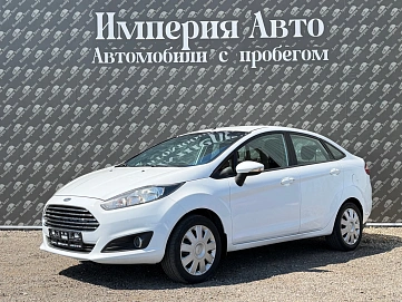 Ford Fiesta, 2015г., передний привод, робот