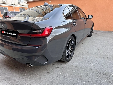 BMW 3 серии, 2020г, задний привод, автомат