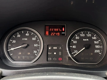 Renault Logan, 2012г., передний привод, механика