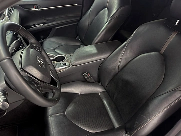 Toyota Camry, 2020г., передний привод, автомат