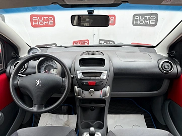 Peugeot 107, 2007г., передний привод, робот