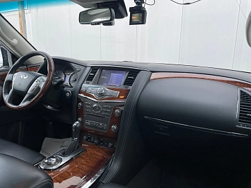Infiniti QX80, 2017г., полный привод, автомат