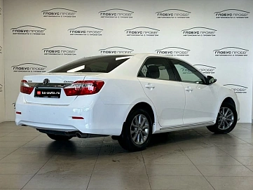 Toyota Camry, 2013г., передний привод, автомат
