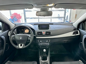 Renault Megane, 2010г., передний привод, механика