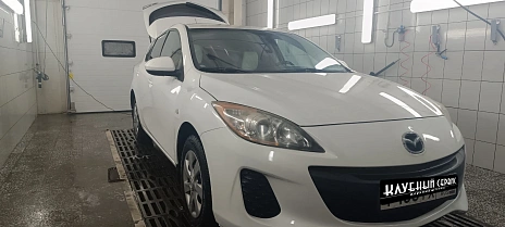 Mazda 3, 2012г., передний привод, механика