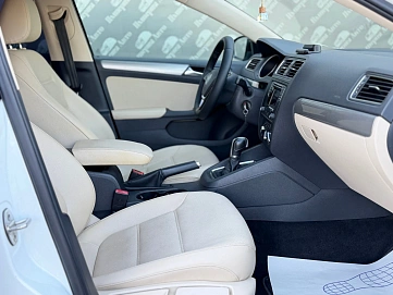 Volkswagen Jetta, 2017г., передний привод, автомат